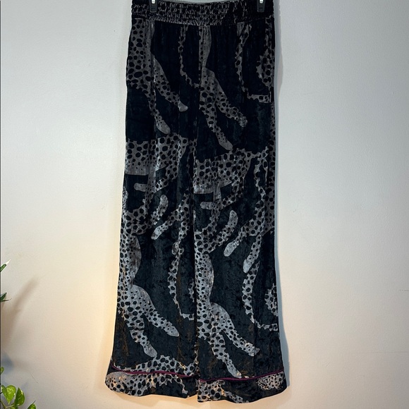 Sofia Intimates by Sofia Vergara Crushed Velvet Pajama black & grey leopard M - Picture 6 of 11